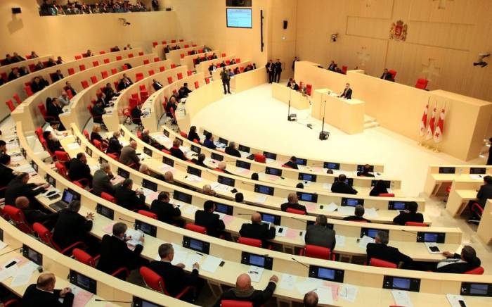 Парламент Грузии преодолел вето на проект льгот при выводе средств из офшоров
