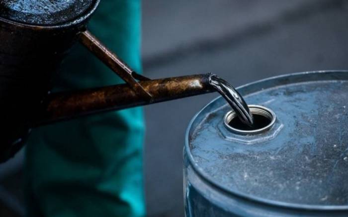СМИ: США хотят остановить экспорт нефти из Ирана в Китай через Сингапур и Малайзию
