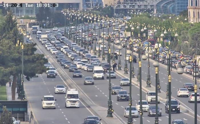 Два ДТП привели к заторам в Баку
