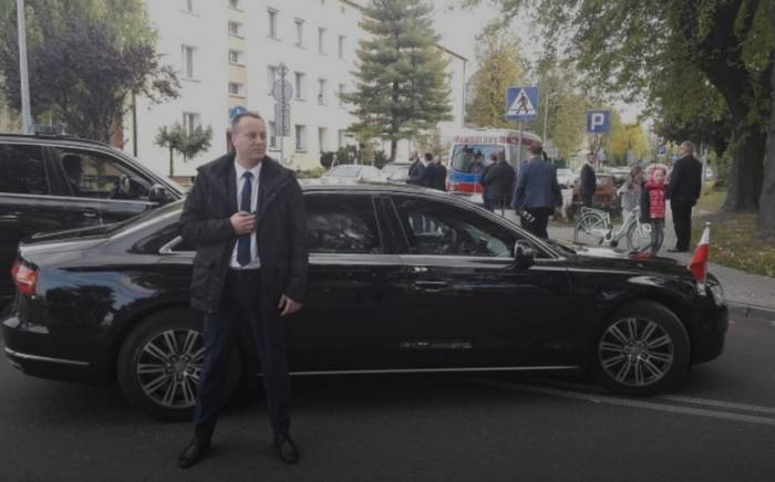 Пьяный мужчина бросил петарду в кортеж президента Польши
