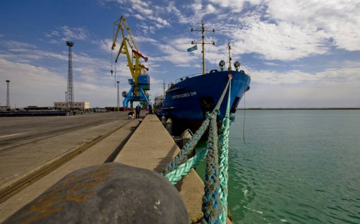Порт Актау предлагает внедрить спецтарифы на перевалку контейнерных грузов по Среднему коридору
