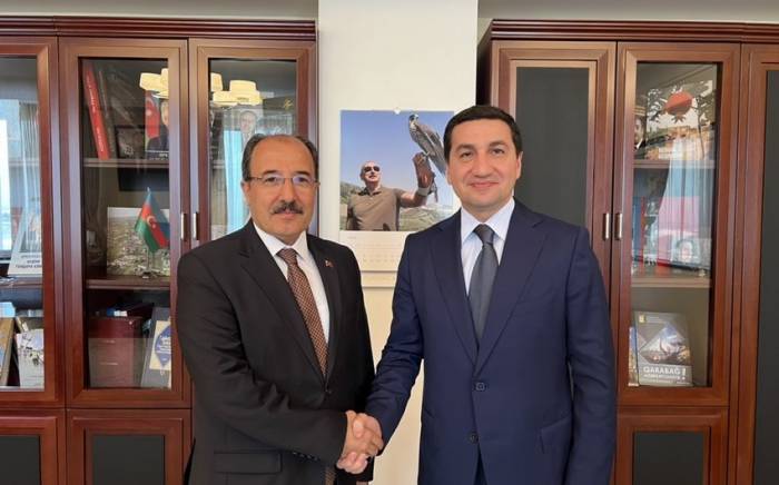 Хикмет Гаджиев обсудил с послом Турции ситуацию в регионе
