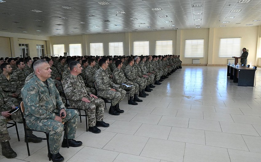 Заместители министра обороны встретились с военнослужащими