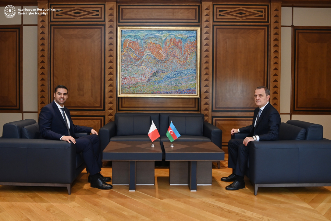 В Баку проходит встреча Байрамова с действующим председателем ОБСЕ