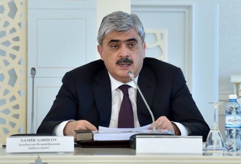 Министр: Рассматривается вопрос увеличения внешнего долга Азербайджана до $10 млрд.