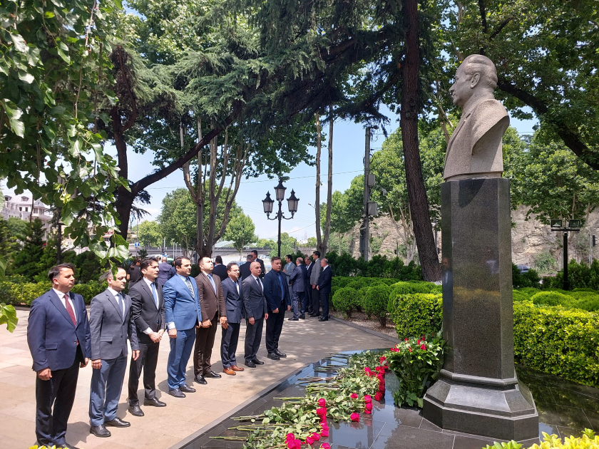 В Тбилиси отметили День национального спасения