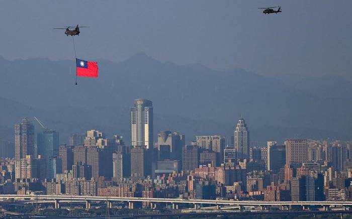 Тайвань сообщил о приближении к острову 26 летательных аппаратов КНР
