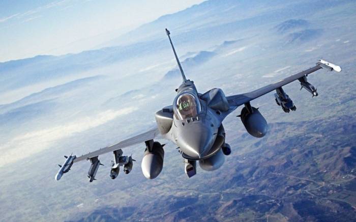 Нидерланды пообещали передать Украине истребители F-16 уже летом
