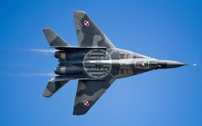 В Польше летевший на сверхзвуковой скорости МиГ-29 повредил крыши домов

