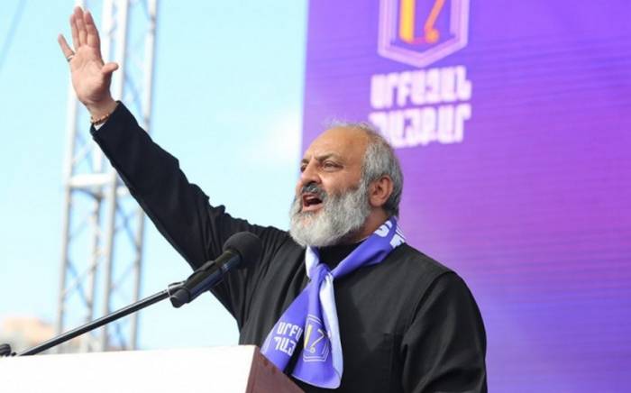 Лидер армянской оппозиции призвал собраться 10 июня на массовые акции неповиновения
