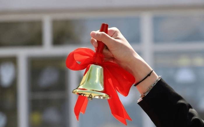 Завтра в Азербайджане прозвучит "последний звонок" для 102 120 выпускников 
