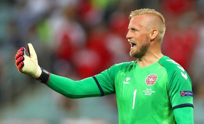 Вратарь вылетевшей с Евро-2024 сборной Дании раскритиковал современные правила футбола
