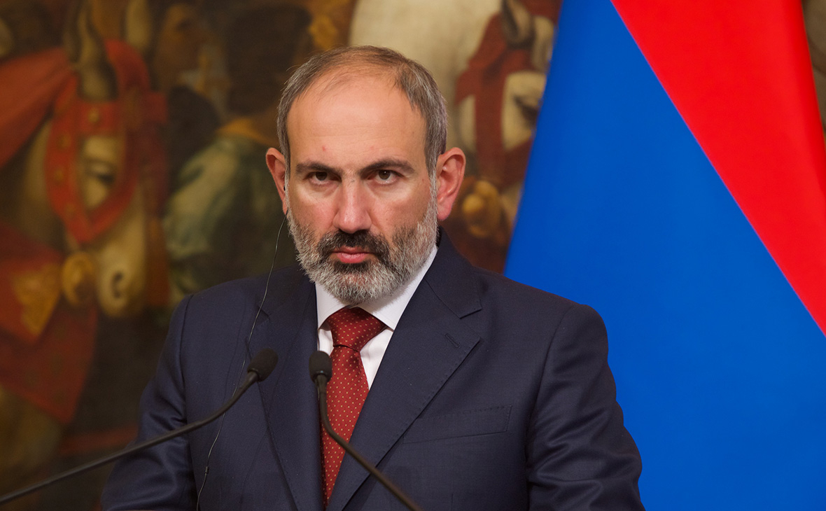 Пашинян недоволен передачей сепаратистами всего оружия Азербайджану