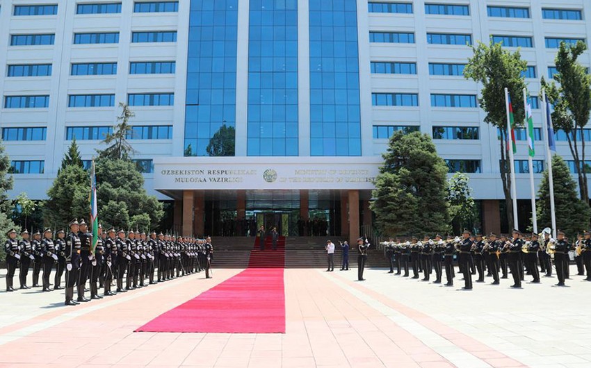 Начальник Генштаба армии Азербайджана находится с визитом в Узбекистане