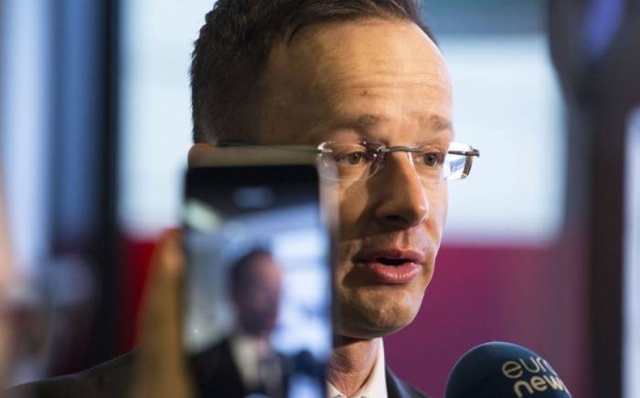 Венгрия намерена ускорить вступление Сербии в ЕС

