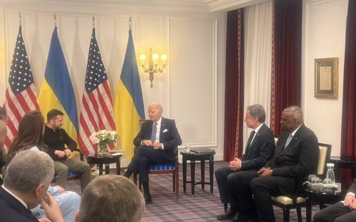 Байден объявил о выделении Украине помощи на более чем 200 млн долларов
