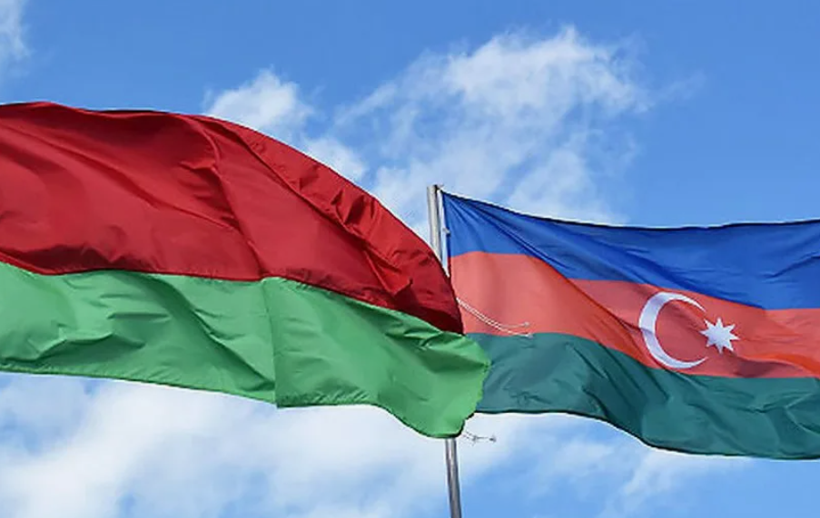 Лукашенко: Беларусь планирует нарастить товарооборот с Азербайджаном