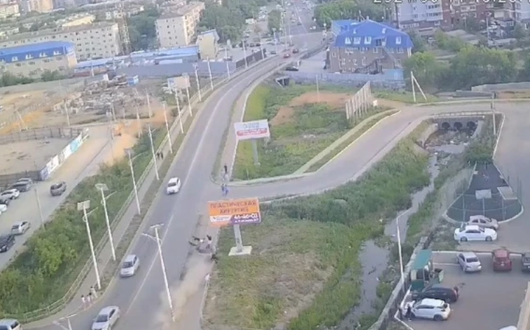 В России пьяный водитель на высокой скорости въехал в группу пешеходов: пятеро погибших