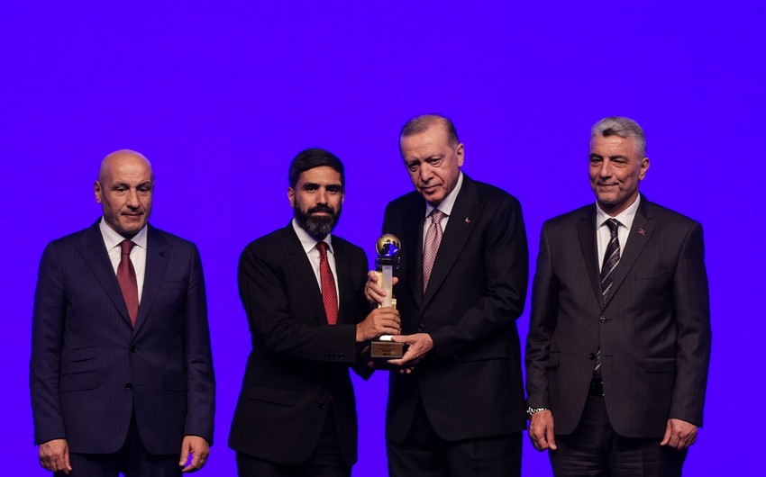 Эрдоган вручил Ровшану Наджафу награду "Чемпион по экспорту"