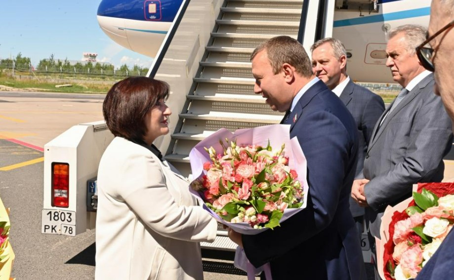 Начался визит Гафаровой в Санкт-Петербург