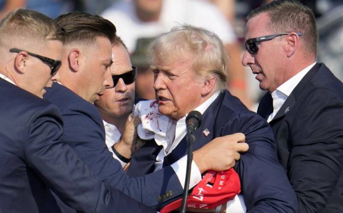 СМИ: Снайпер увидел стрелка за несколько минут до покушения на Трампа
