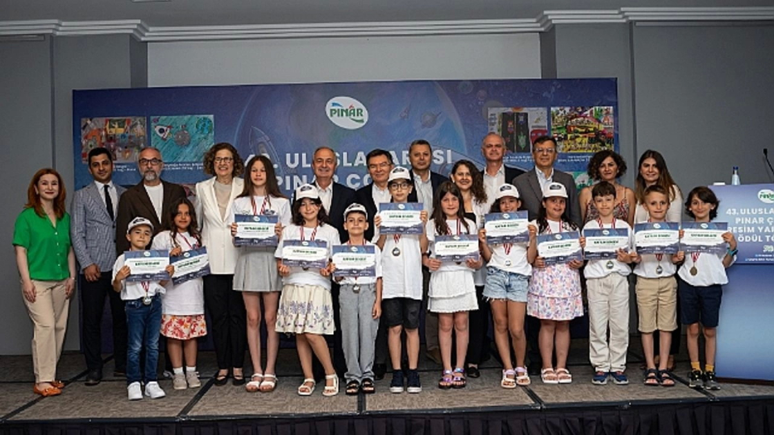Два школьника из Азербайджана стали победителями конкурса детских рисунков в Турции