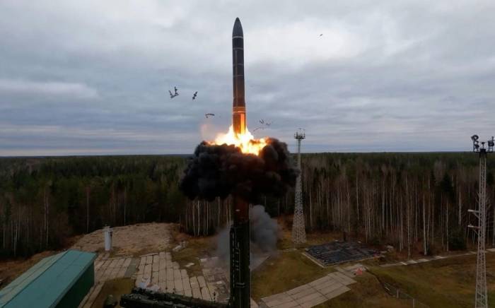 НАТО продолжит политику ядерного сдерживания
