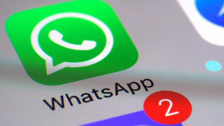В WhatsApp появилась вкладка "Избранное" для чатов и звонков