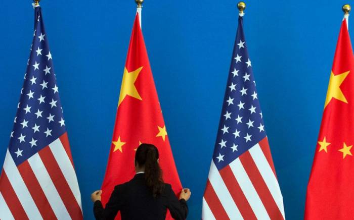 Китай ввел санкции против конгрессмена из США
