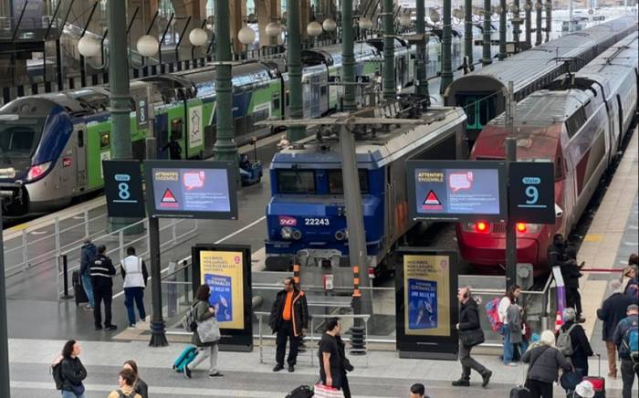 Французская SNCF: Поджоги ж/д путей затронут около 800 тыс. пассажиров
