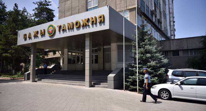 В Кыргызстане таможенной службе вернули функции следствия
