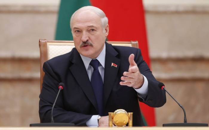 Лукашенко: Беларусь была вынуждена перебросить к границе с Украиной почти треть своей армии
