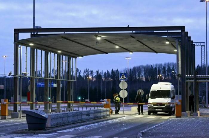 В Финляндии сообщили о полном прекращении работы двух КПП на границе с Россией
