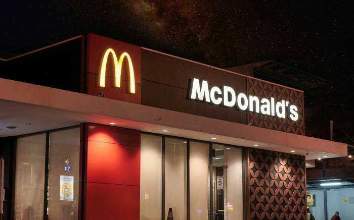 Новости об отравлении полусотни американцев вызвали падение котировок McDonald