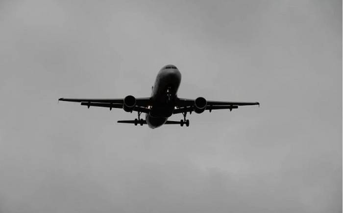Авиаудары ВС Израиля помешали посадке рейса у аэропорта Бейрута

