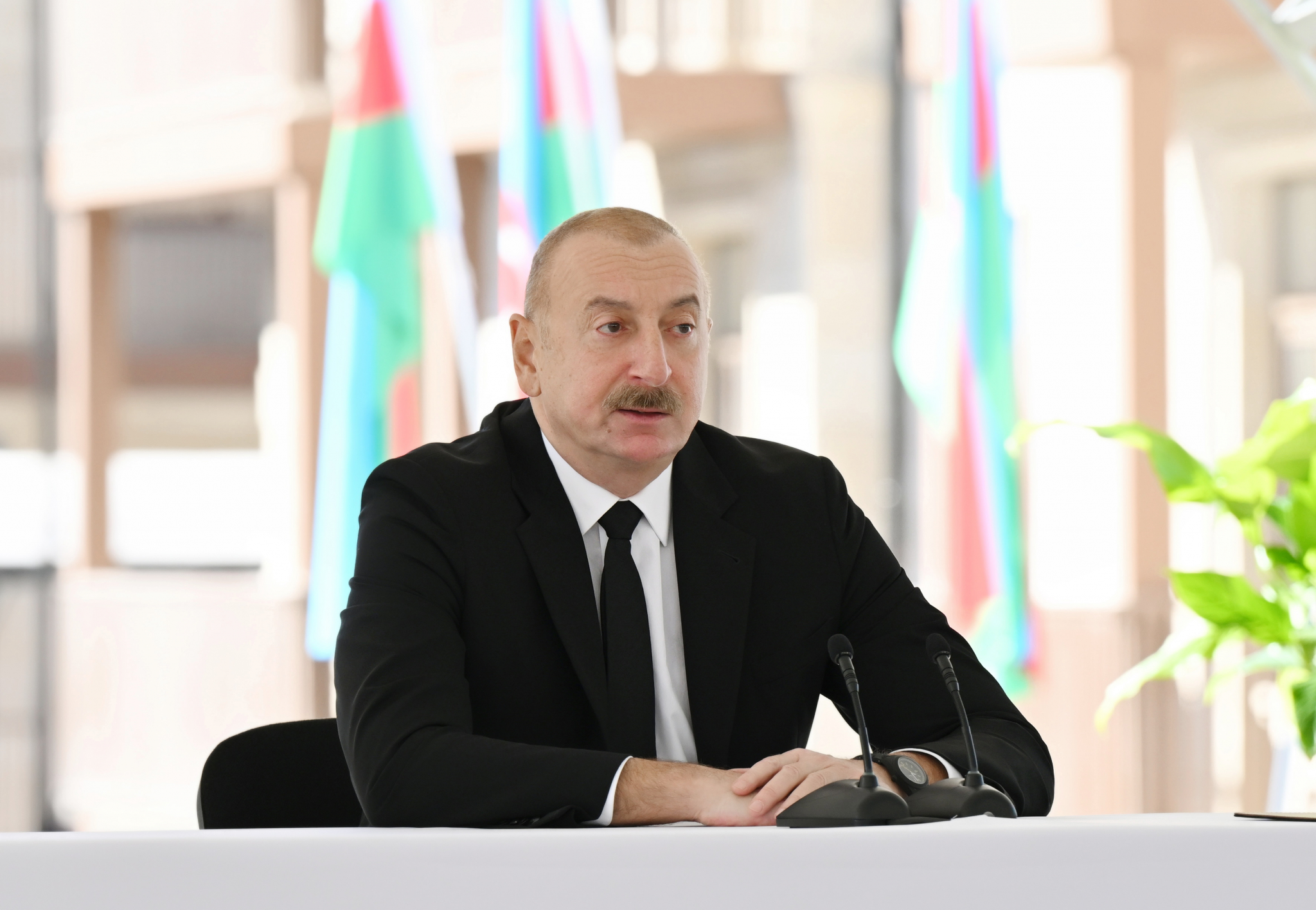 Алиев — Аббасу: Азербайджан и впредь будет оказывать гуманитарную поддержку Палестине
