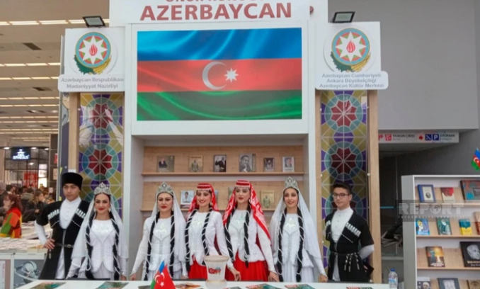 Азербайджан представлен на книжной выставке в Анкаре