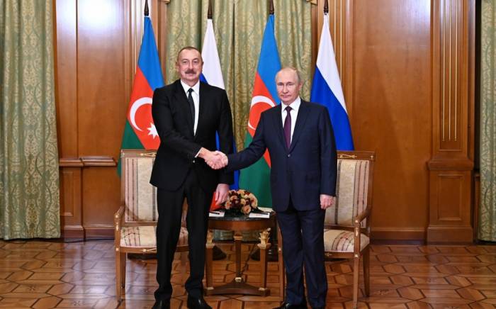 Владимир Путин поздравил Ильхама Алиева 
