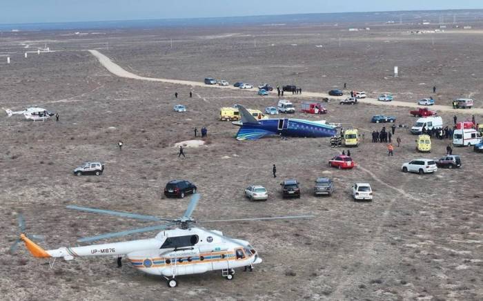 В Казахстане сочинили песню в память о погибших при крушении самолета AZAL близ Актау
