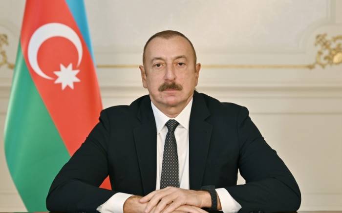 Президент Ильхам Алиев поздравил президента Румынии
