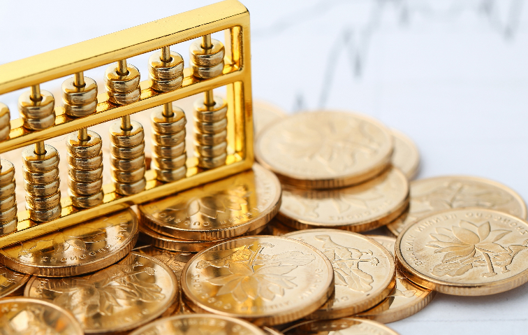 В Турции мужчина купил кухонный шкаф и нашел в нем клад на $240 тысяч