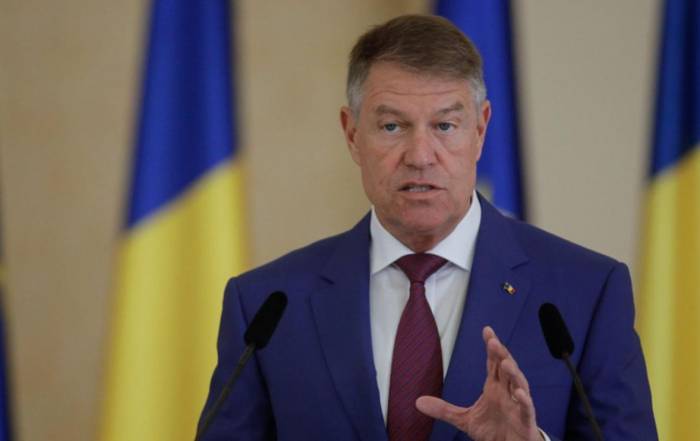 Президент Румынии уйдет в отставку
