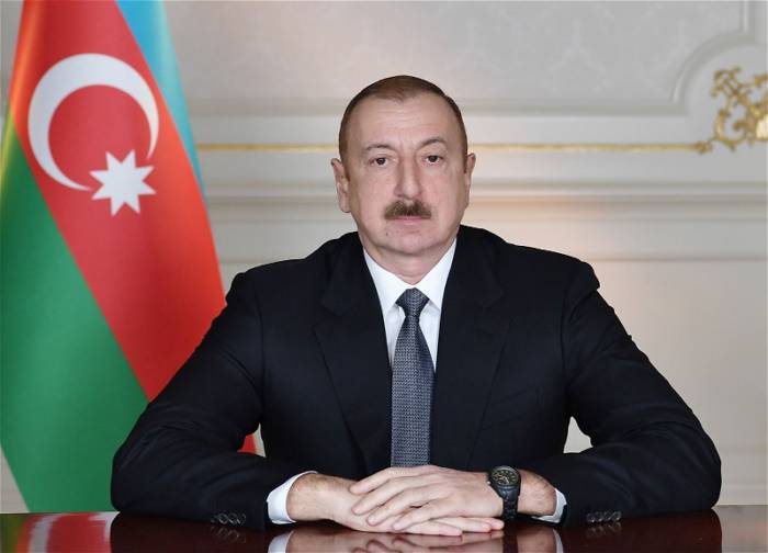 Президент Ильхам Алиев поздравил президента Гайаны
