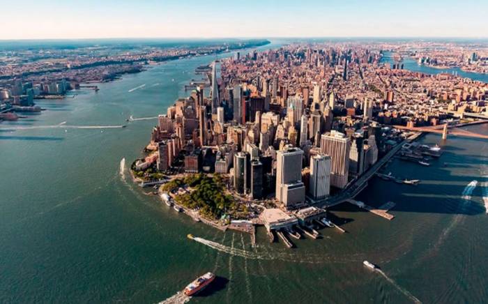 В США 22 штата подали в суд на Нью-Йорк из-за климатического суперфонда
