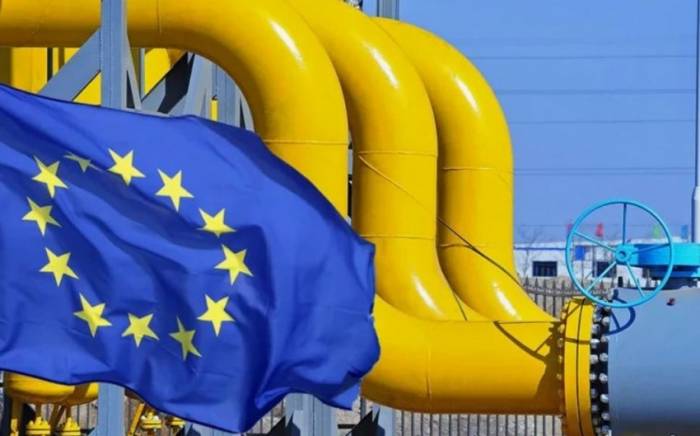 Еврокомиссия может временно ограничить цены на газ в ЕС
