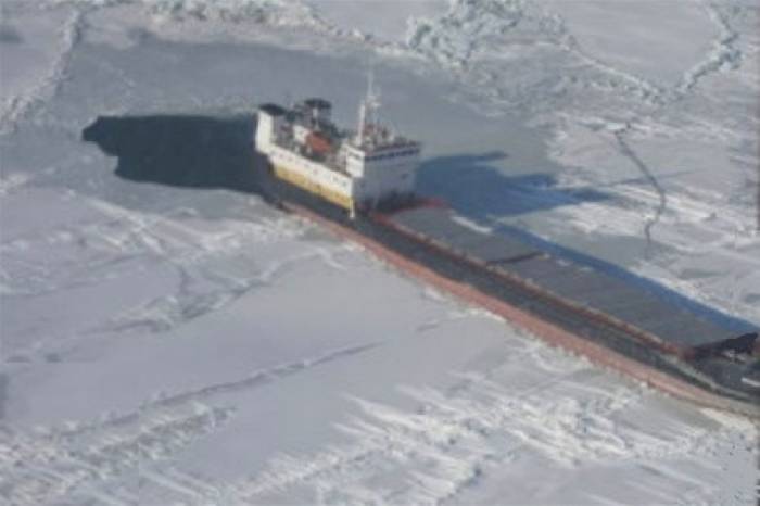 Сухогруз тонет в Азовском море

