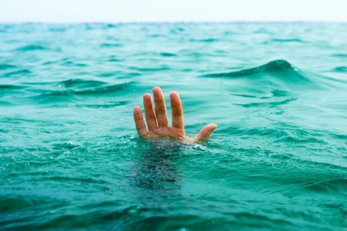 Найдено тело утонувшего в Мингячевирском водохранилище 26-летнего парня, поиски 22-летнего парня продолжаются
