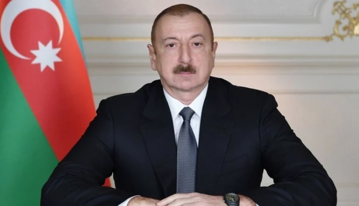  Ильхам Алиев поздравил эстонского коллегу