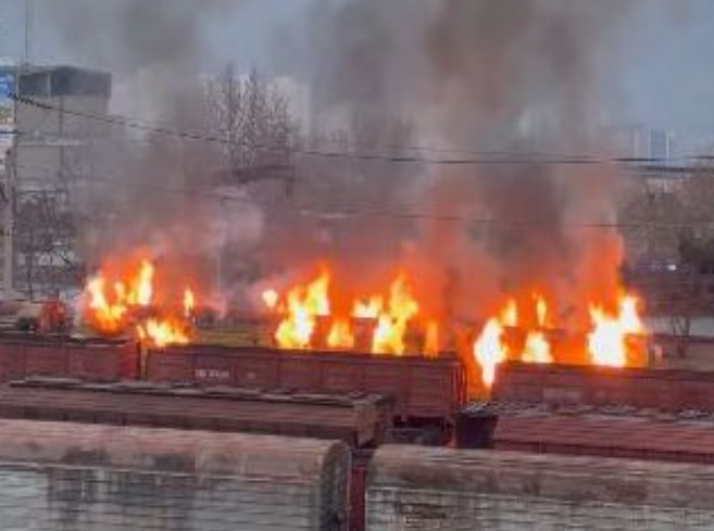 В Тбилиси произошел пожар в грузовом поезде