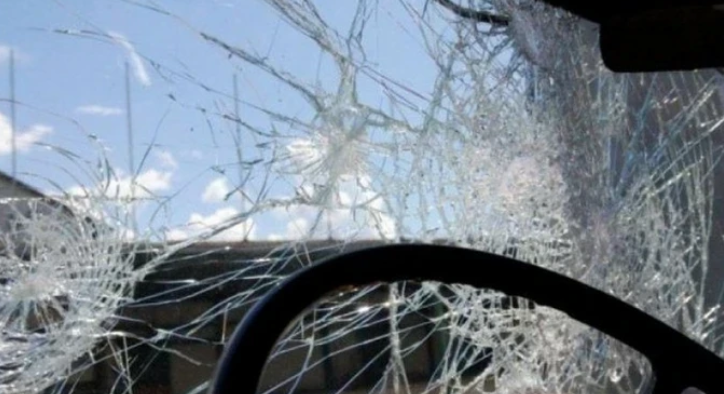 В Баку столкнулись два автомобиля, есть погибший и пострадавшие